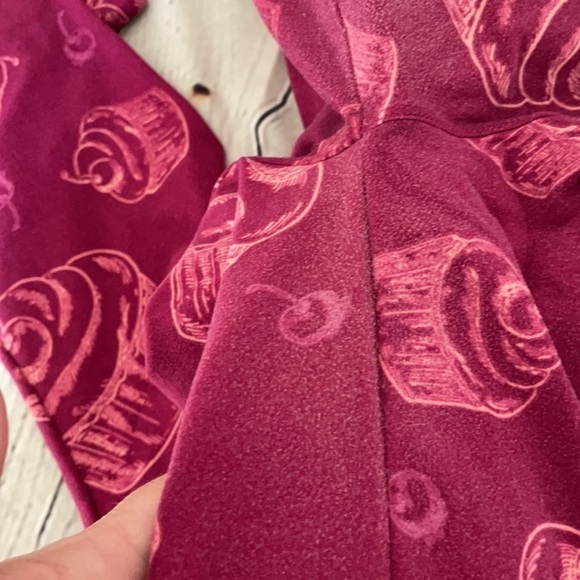 Lularoe one size leggings - Picture 4 of 6